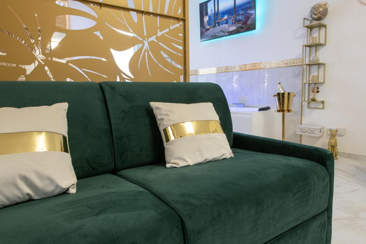 Fashion Apartment Gold Bologna With Jacuzzi & Car Garage Luaran gambar