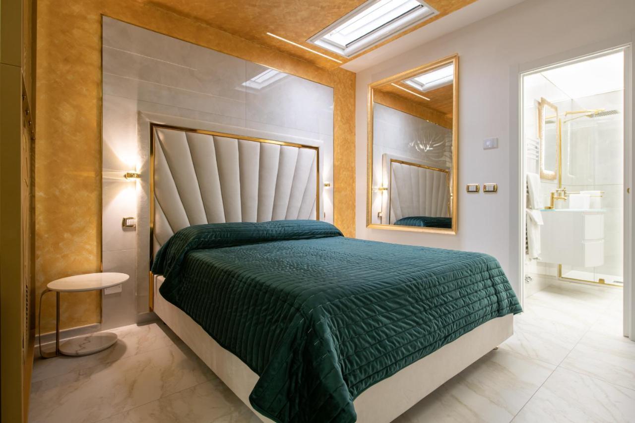Fashion Apartment Gold Bologna With Jacuzzi & Car Garage Luaran gambar