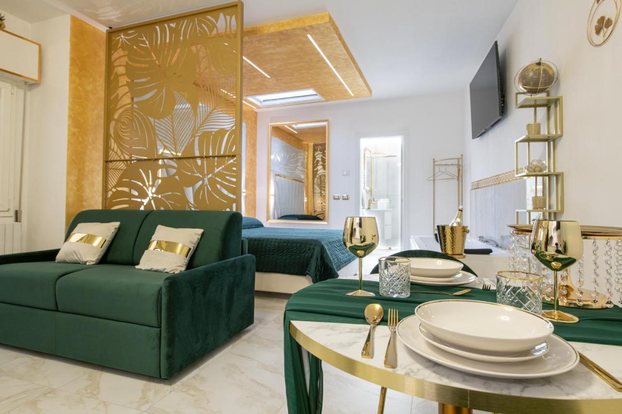 Fashion Apartment Gold Bologna With Jacuzzi & Car Garage Luaran gambar